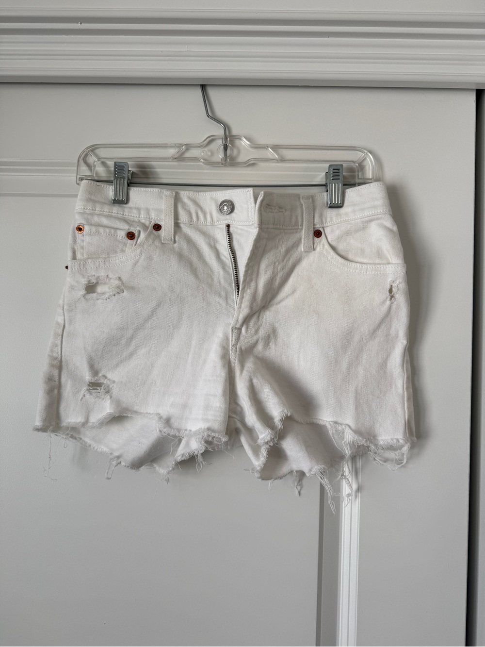 Levi’s High Rise Shorts - Size 26